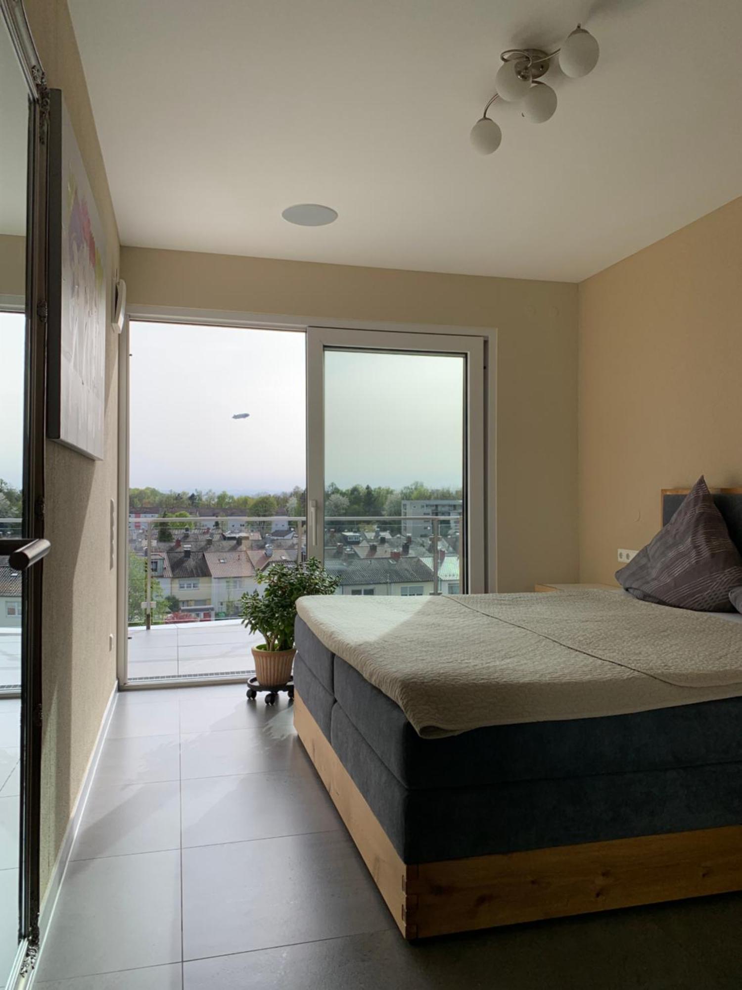 Penthouse-Appartement mit Alpenblick Friedrichshafen Buitenkant foto