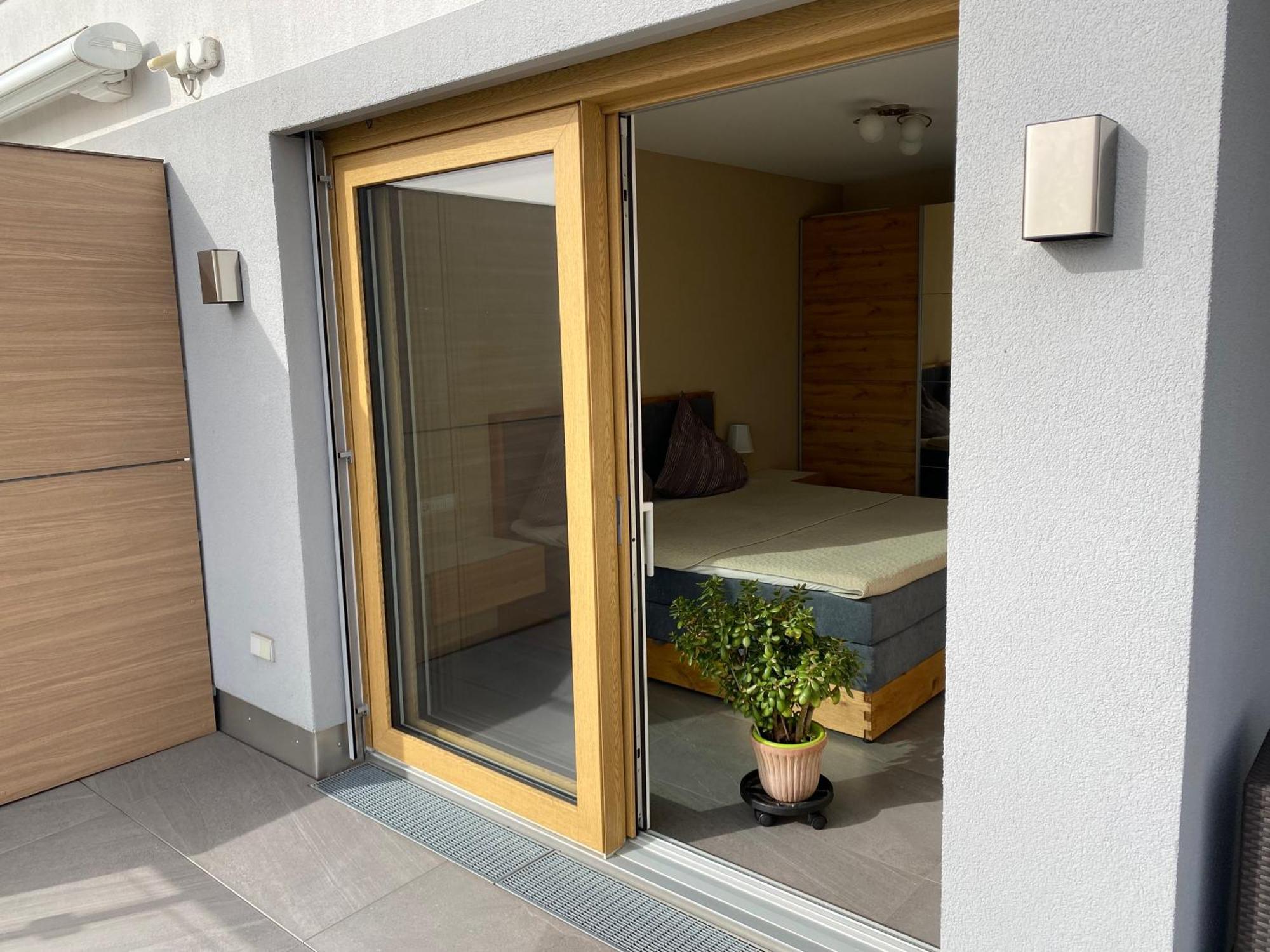 Penthouse-Appartement mit Alpenblick Friedrichshafen Buitenkant foto