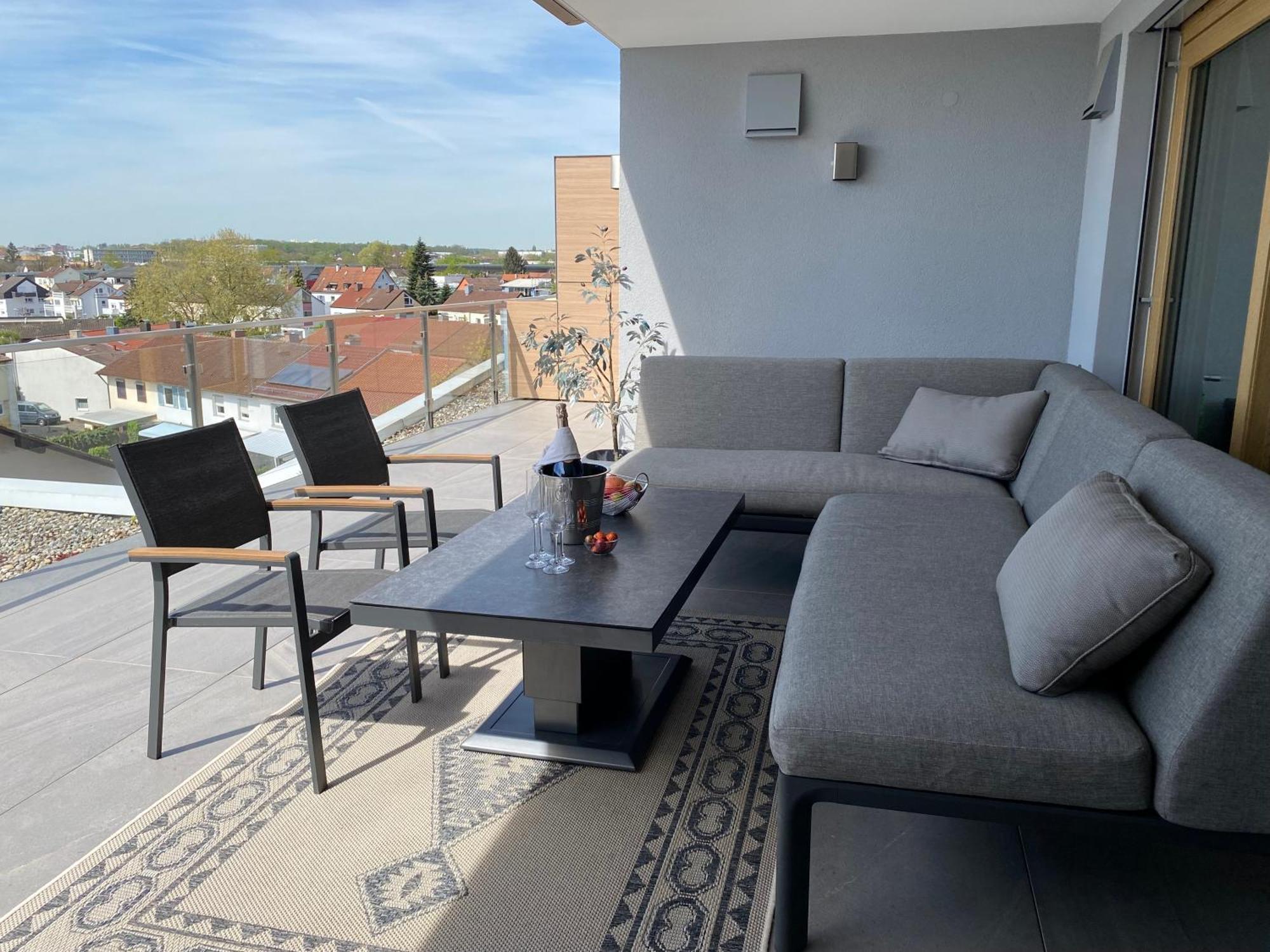 Penthouse-Appartement mit Alpenblick Friedrichshafen Buitenkant foto